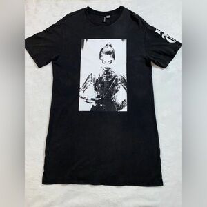 Divided Selena Gomez graphic T-Shirt dress size Small womens